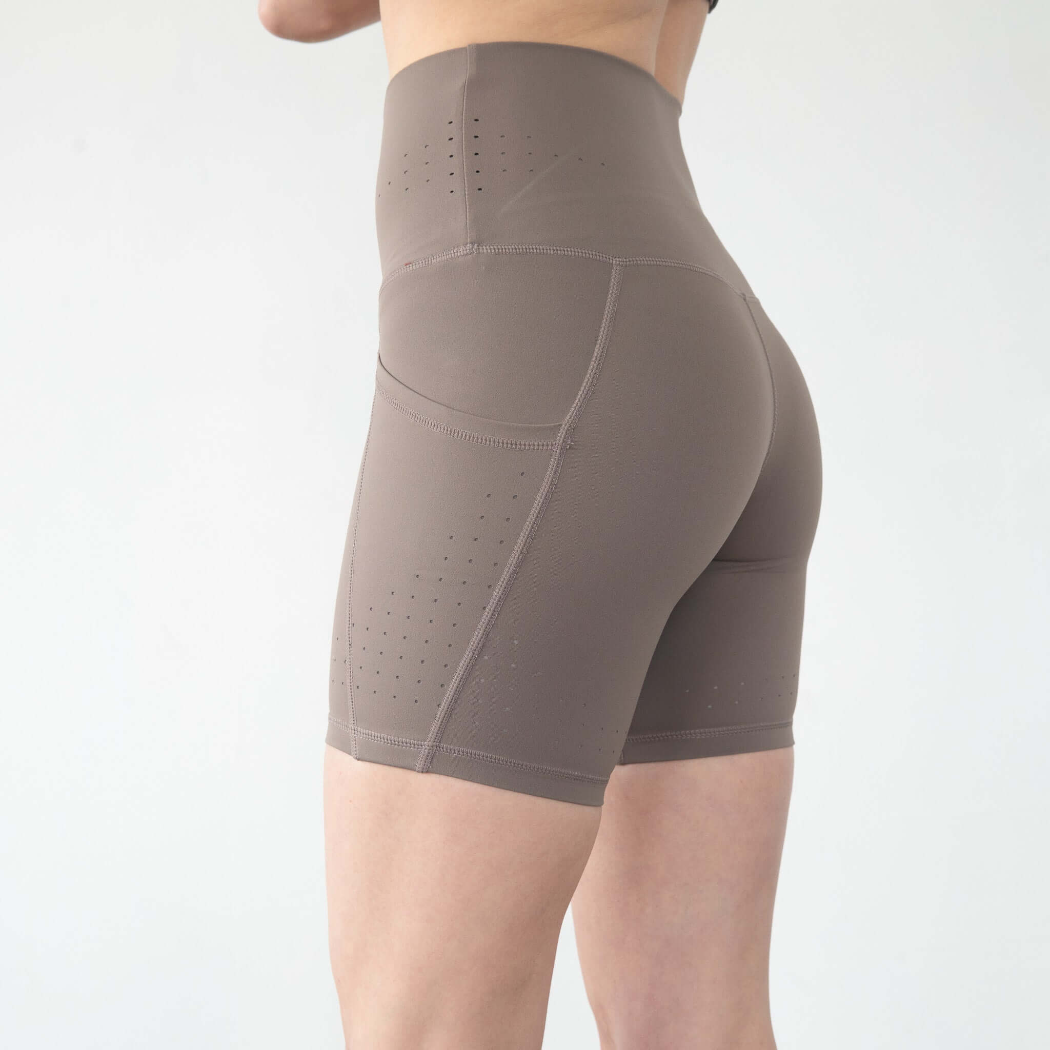 Reveal Ultra High-Rise Postpartum Compression Biker Short 7''